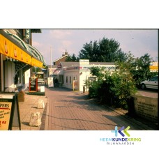 09-1994 Groote woning voorheen Lintsen-Lobs Kleine witte huis Het Rijksveldwachtersbureau met politiecel Rijnsraat F00002057